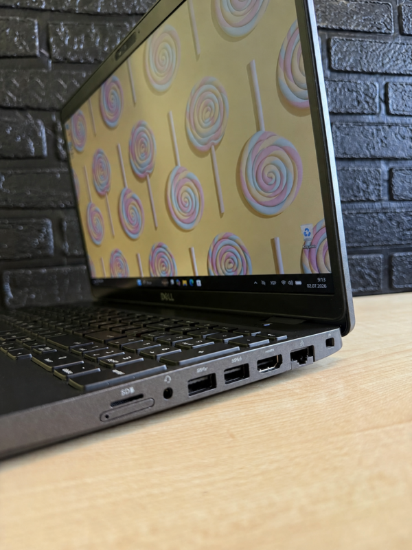 Dell Latitude 5500 i5-8265U / Intel HD 620 / 8GB / 256GB / Full HD IPS