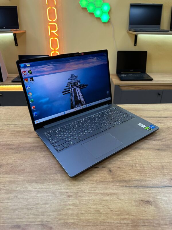 Lenovo LOQ 15IAX9E / i5-12450HX / RTX 3050 6GB / 16GB DDR5 / 512GB SSD / 144Hz (TP)