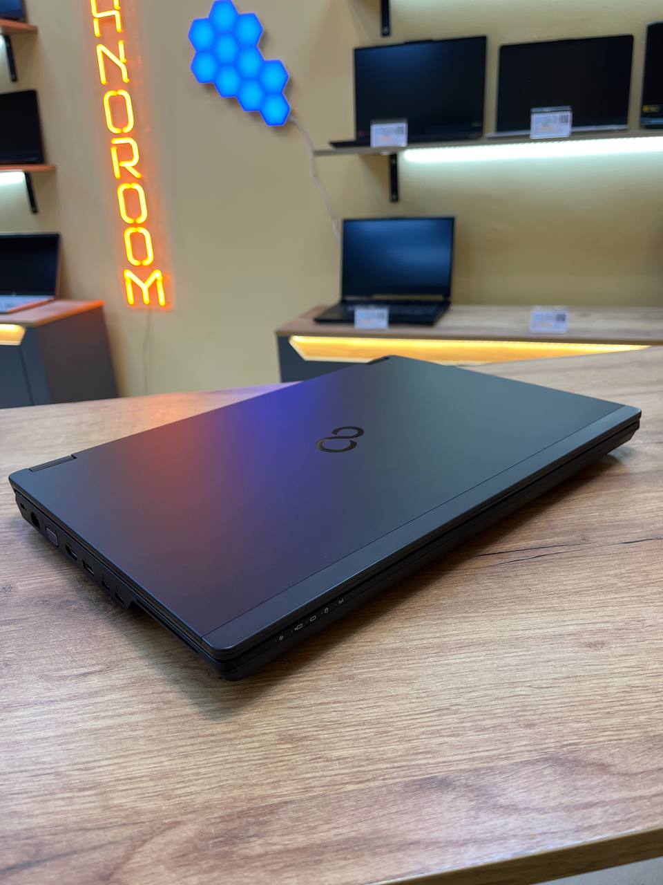 Бізнес ноутбук Fujitsu H780 (ТР) - Зображення 8