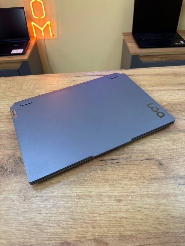 Lenovo LOQ 15ARP9 (TP)