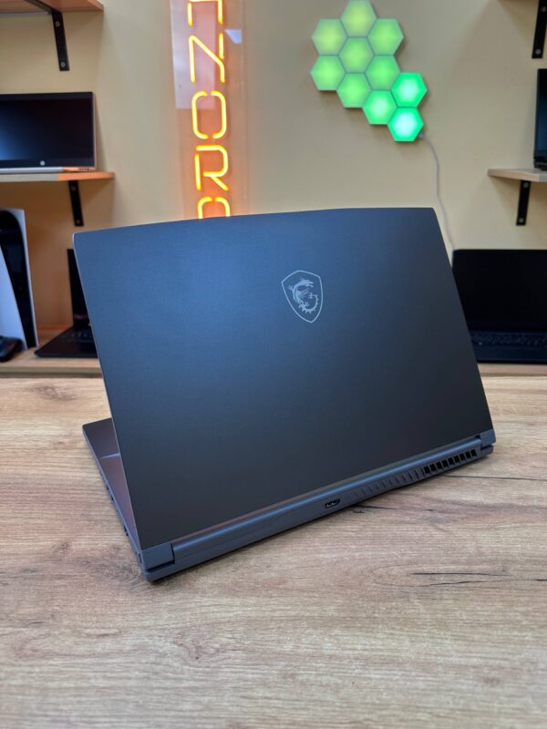 MSI Thin 15 B13VF (ТР)