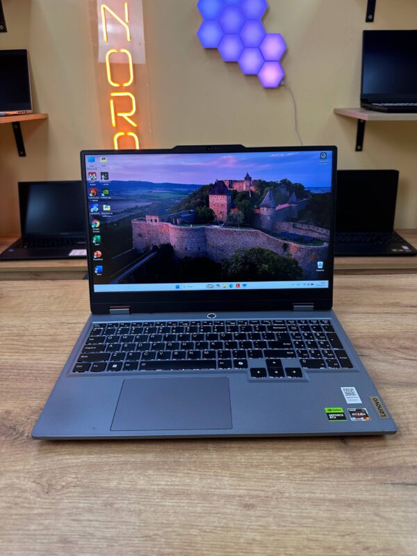 Lenovo LOQ 15ARP9 (TP)