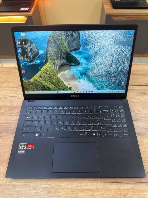 MSI Modern 15 B7M / Ryzen 5 7430U / 16GB RAM / 512GB SSD (TP)