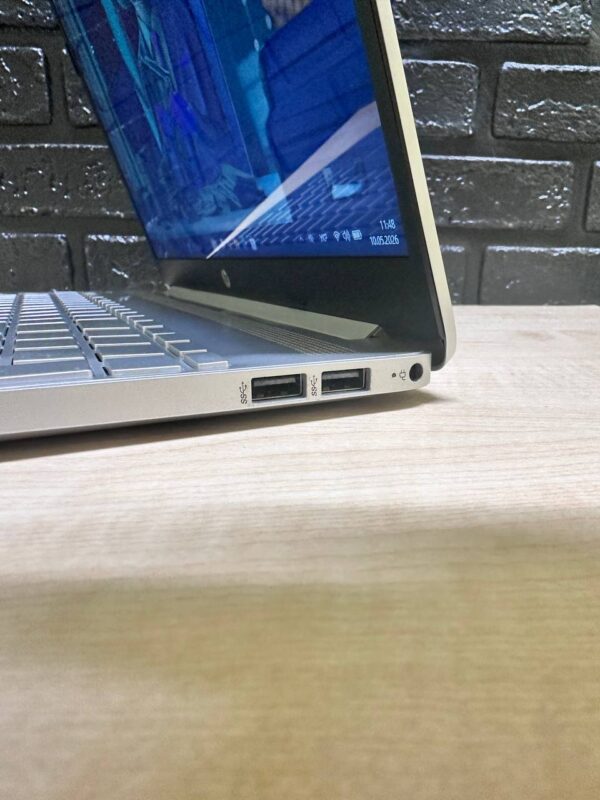 Сенсорний ноутбук HP Laptop 15-dw (ТР)