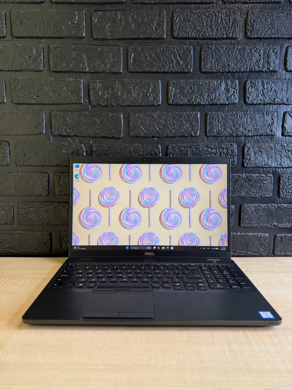 Dell Latitude 5500 i5-8265U / Intel HD 620 / 8GB / 256GB / Full HD IPS