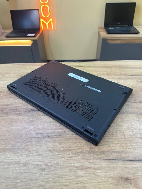 MSI Modern 15 B7M / Ryzen 5 7430U / 16GB RAM / 512GB SSD (TP)