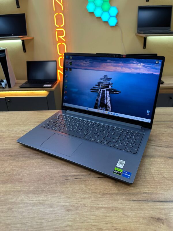 Lenovo LOQ 15IAX9E / i5-12450HX / RTX 3050 6GB / 16GB DDR5 / 512GB SSD / 144Hz (TP)