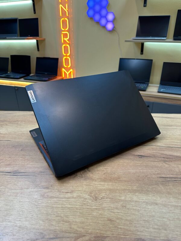Ігровий ноутбук Lenovo IdeaPad Gaming 3 15IHU6 (ТР)